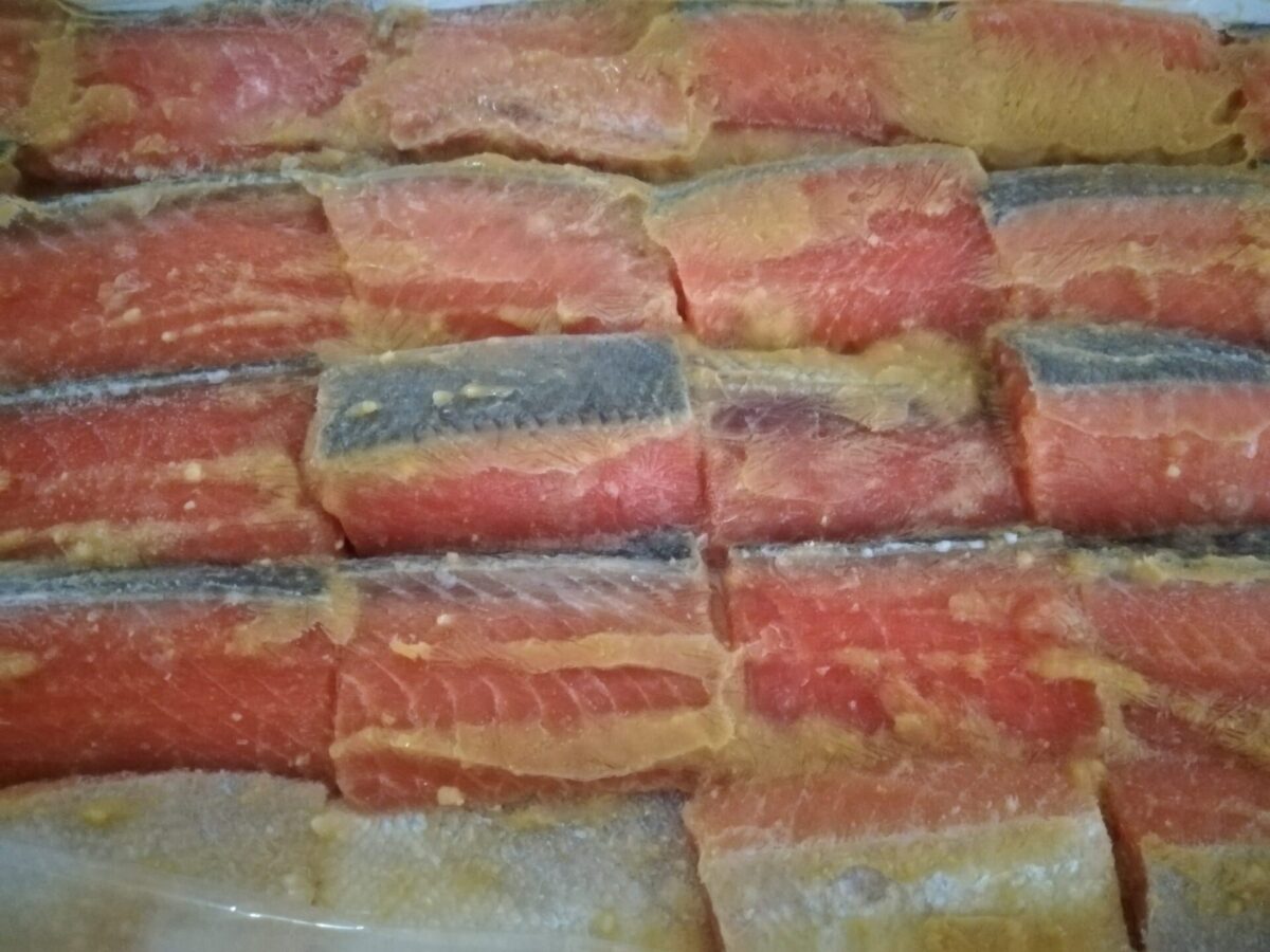 魚の漬け込みに塩分計　色々な塩度を計る
